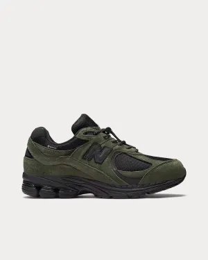2002r Gore-Tex Green / Black Low Top Sneakers