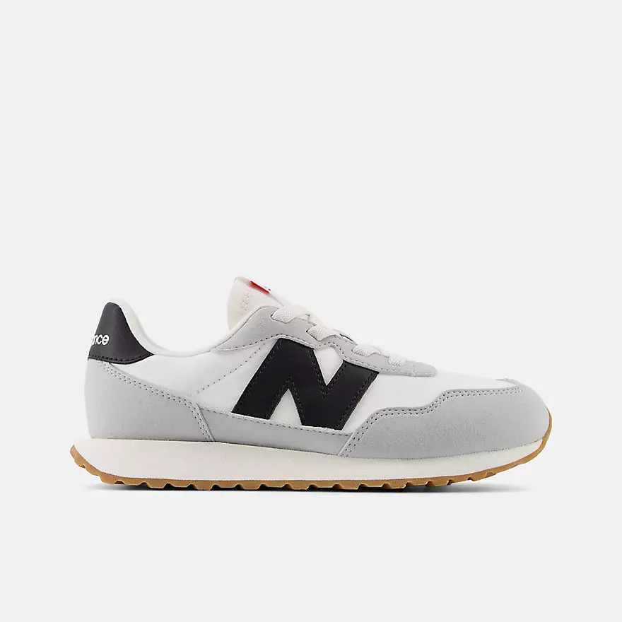 237 Bungee Sneaker (White   Black)