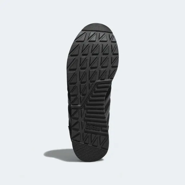 8K SNEAKERS