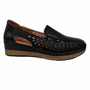 Cassini Women's Mindy Slip On Loafers- Black