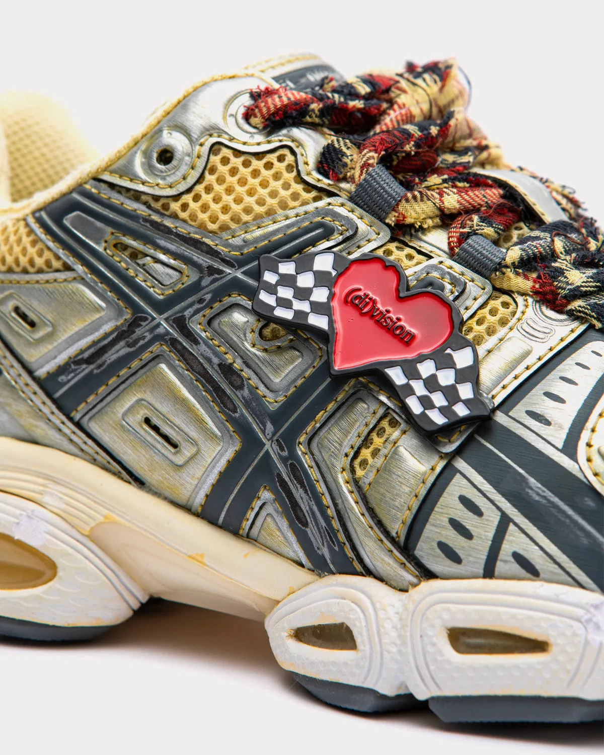 GEL-Nimbus 9 Tweed / Honey Yellow / Silver Low Top Sneakers