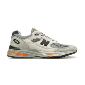 MADE in UK 991v2 | Grey Orange