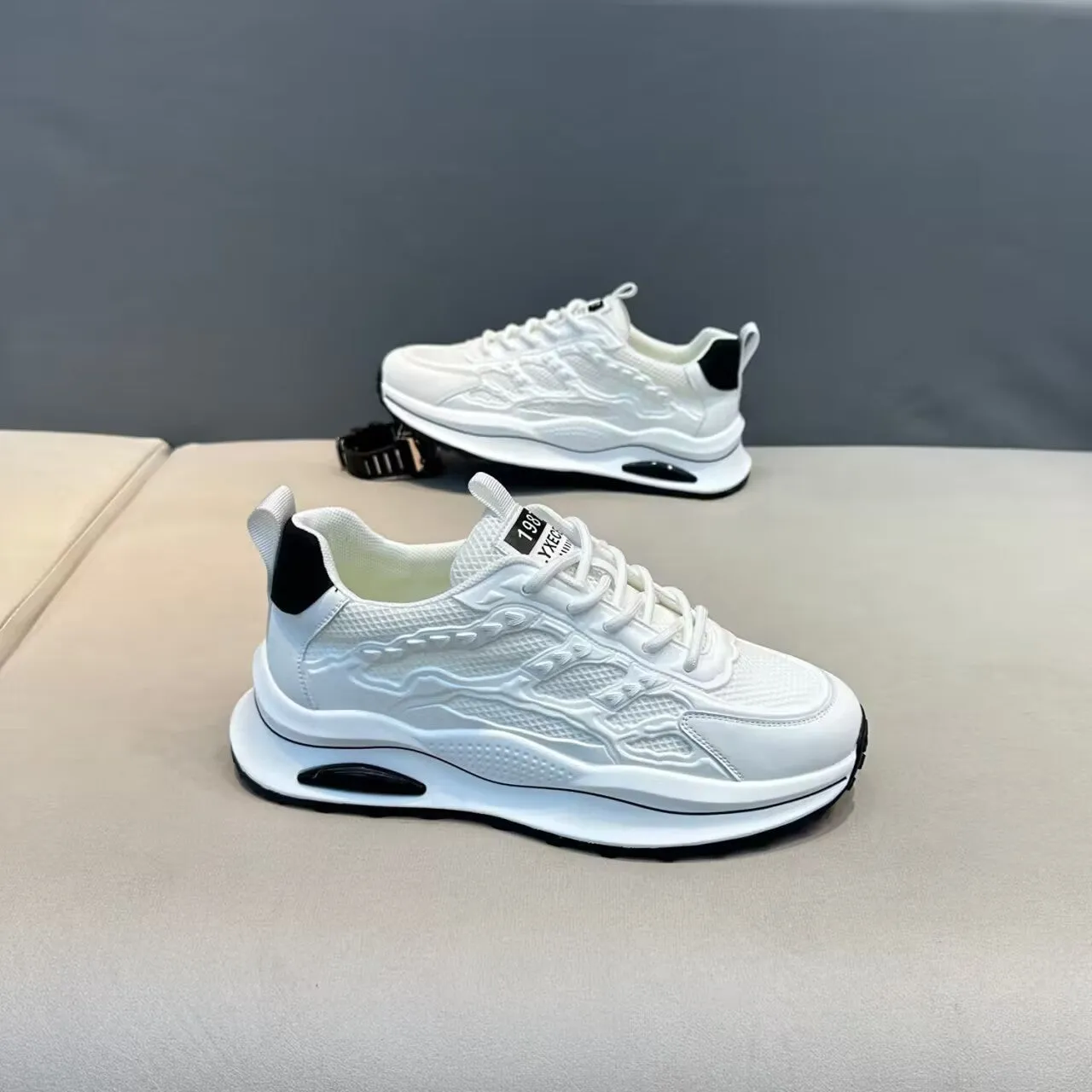 Shoes Lightweight  White Laceup Sneakers