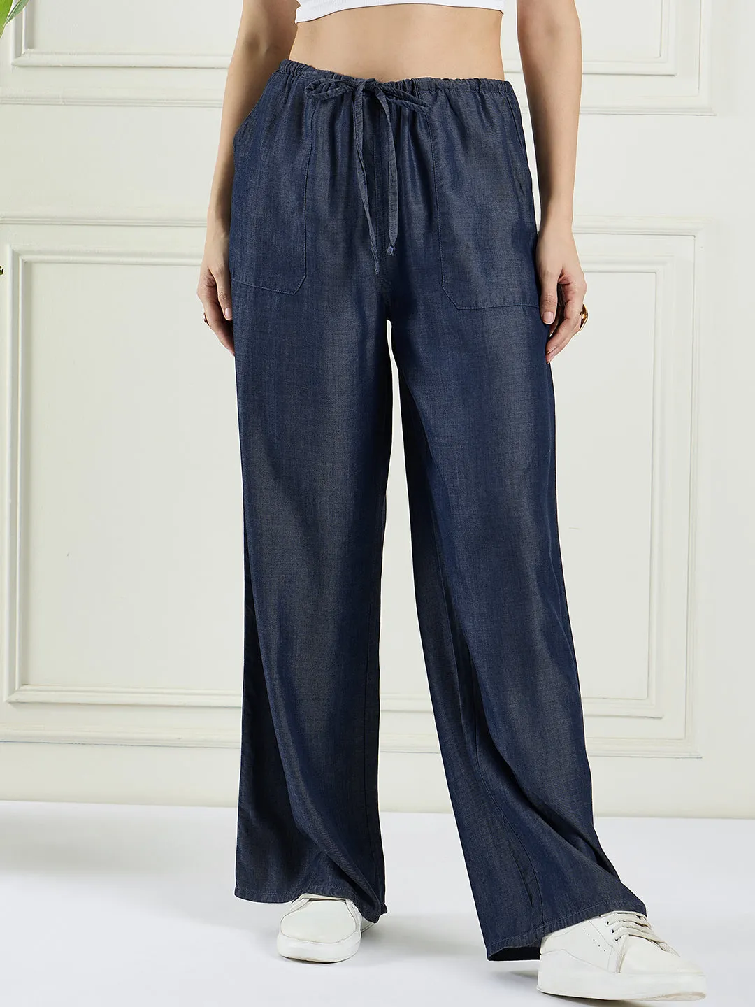 Women elasticated denim pants with pockets