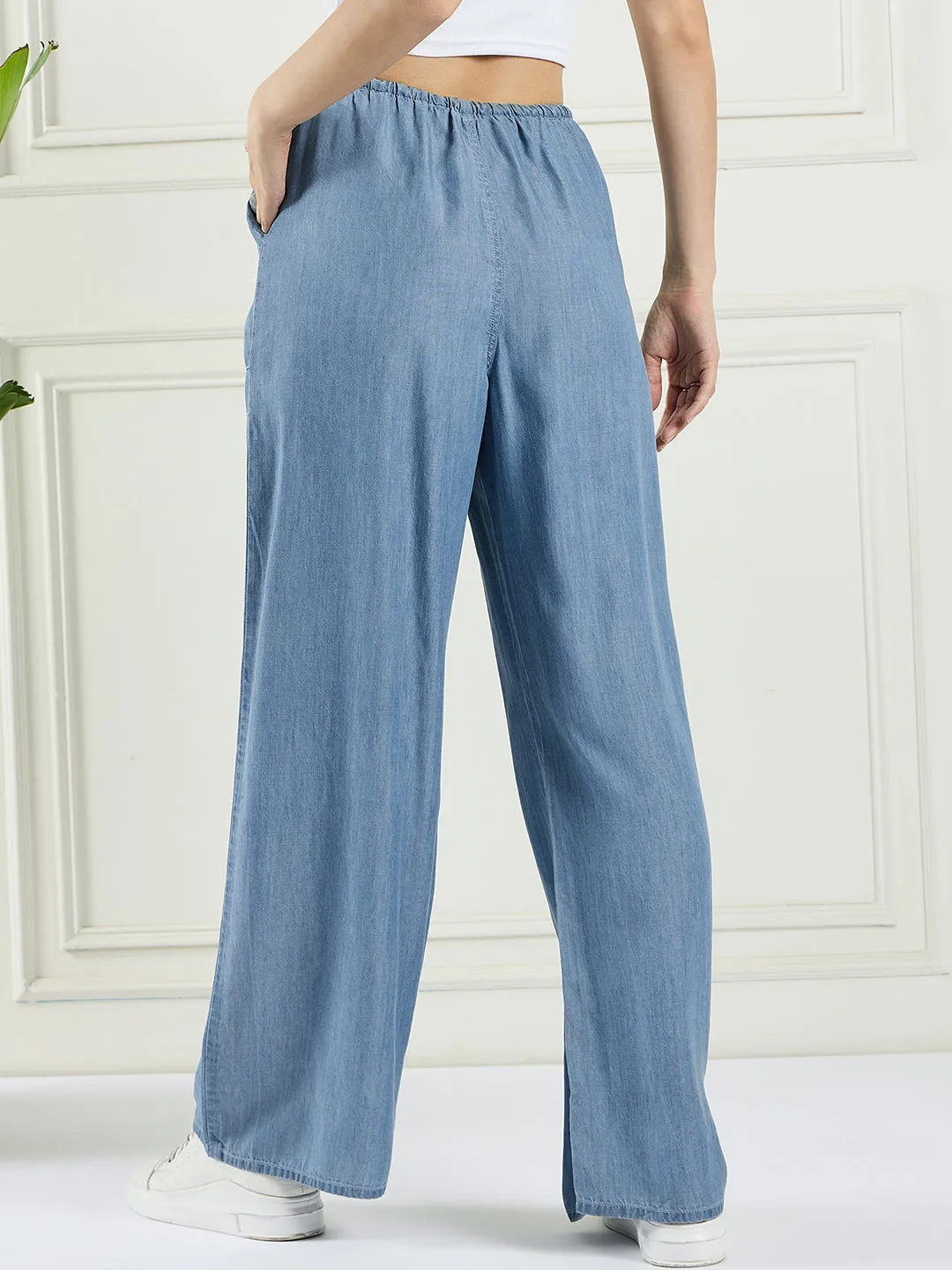 Women elasticated denim pants with pockets